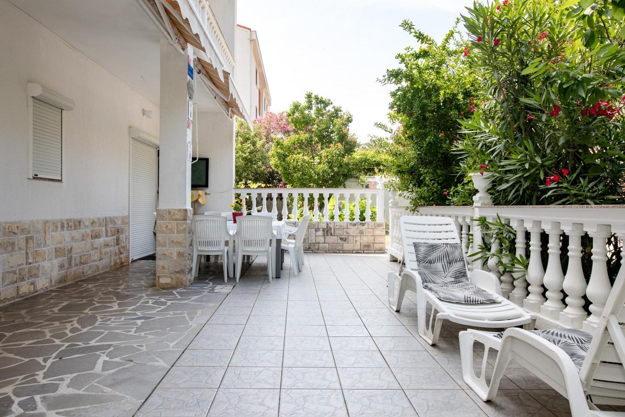 Seaside Oasis: Family-Friendly Apartments with Pool and Amenities Palit Exterior photo